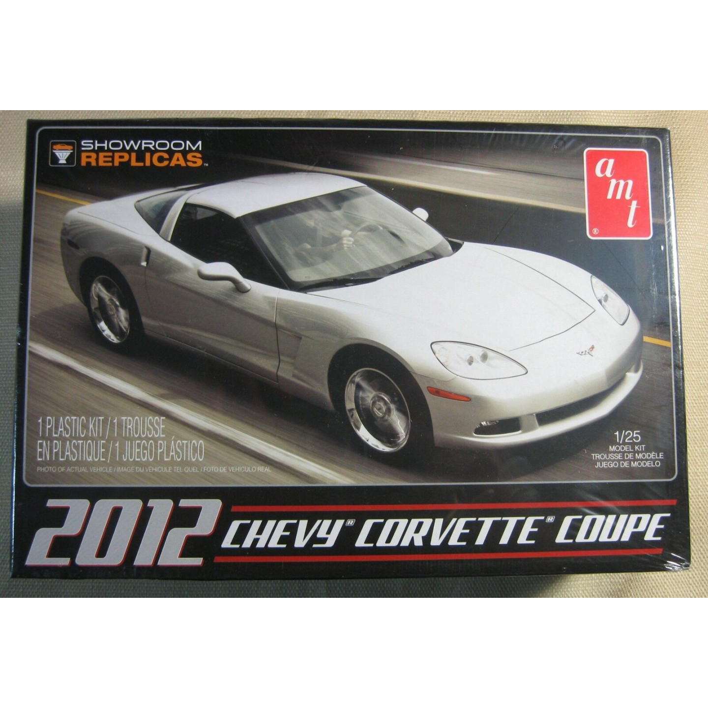 Maquette 1/25 Dodge Challenger AMT 1117 