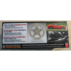 Maquette 1/25 Dodge Challenger AMT 1117 