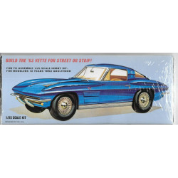 Maquette 1/25 Chevrolet Corvette AMT 861 